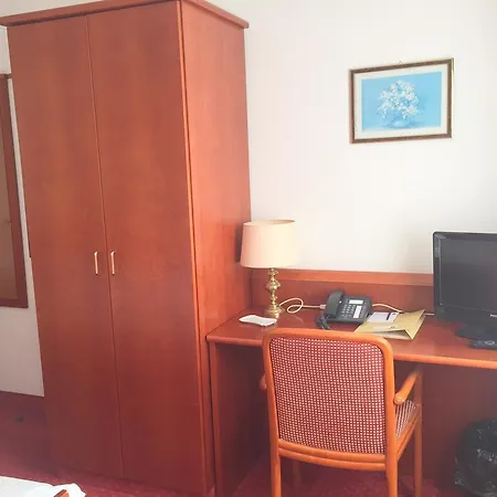 Hotel Bismarck Dusseldorf