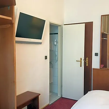 Bismarck Hotel 3*